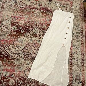 Maxi Linen Dress with Side Slit & Wooden Buttons